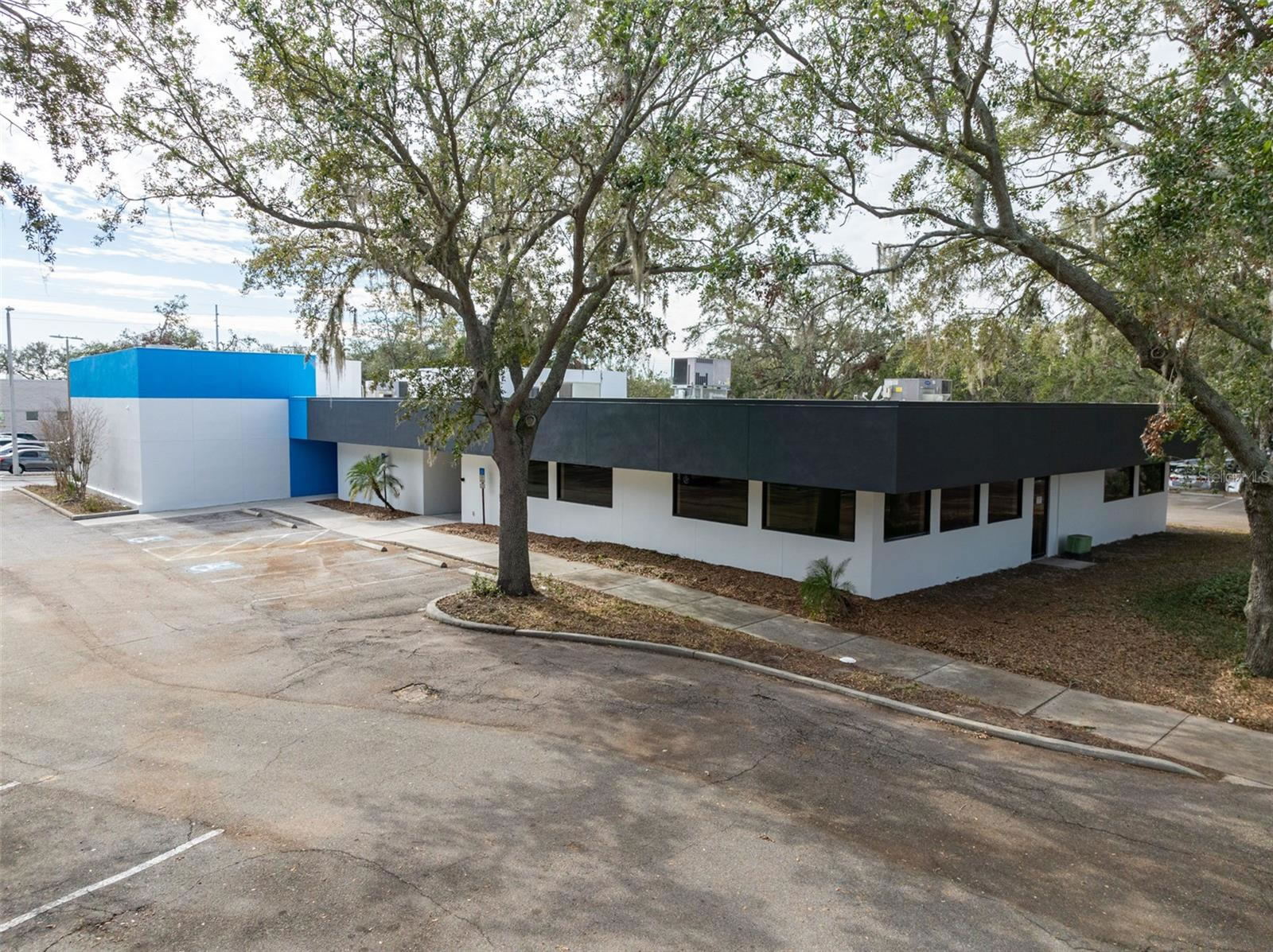 Medical Offices For Sale - Sun City, FL / Office Building For Sale - Sun City, FL