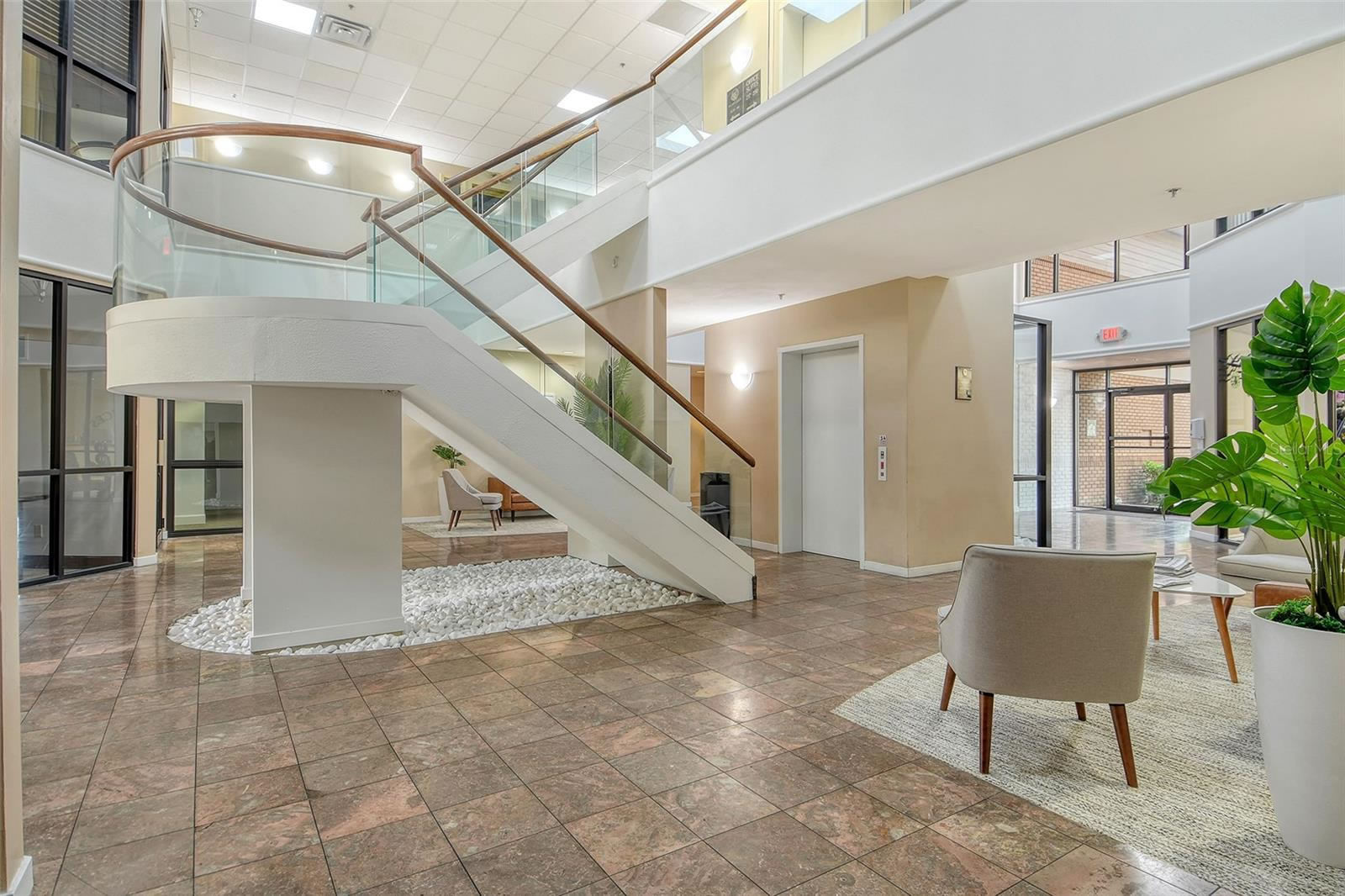 9.2 acres with 11 Office Buildings  For Sale in Bradenton, FL - 82,000 sq ft $9,750,000