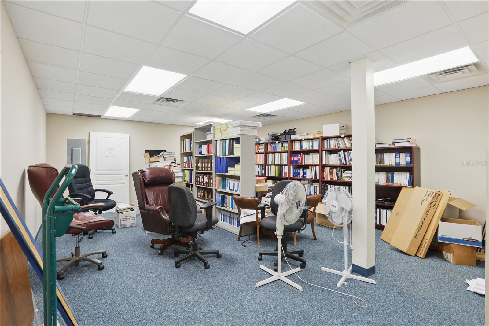 Jacksonville Office Building For Sale - Leased / 5% CAP / 22k sq ft $3,400,000