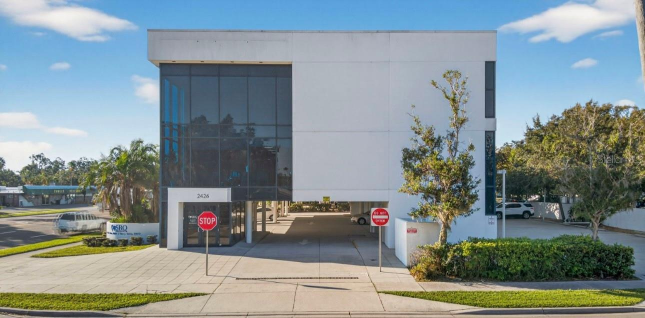 Office Building For Sale in Sarasota, FL - 20,000sq ft $4,500,000