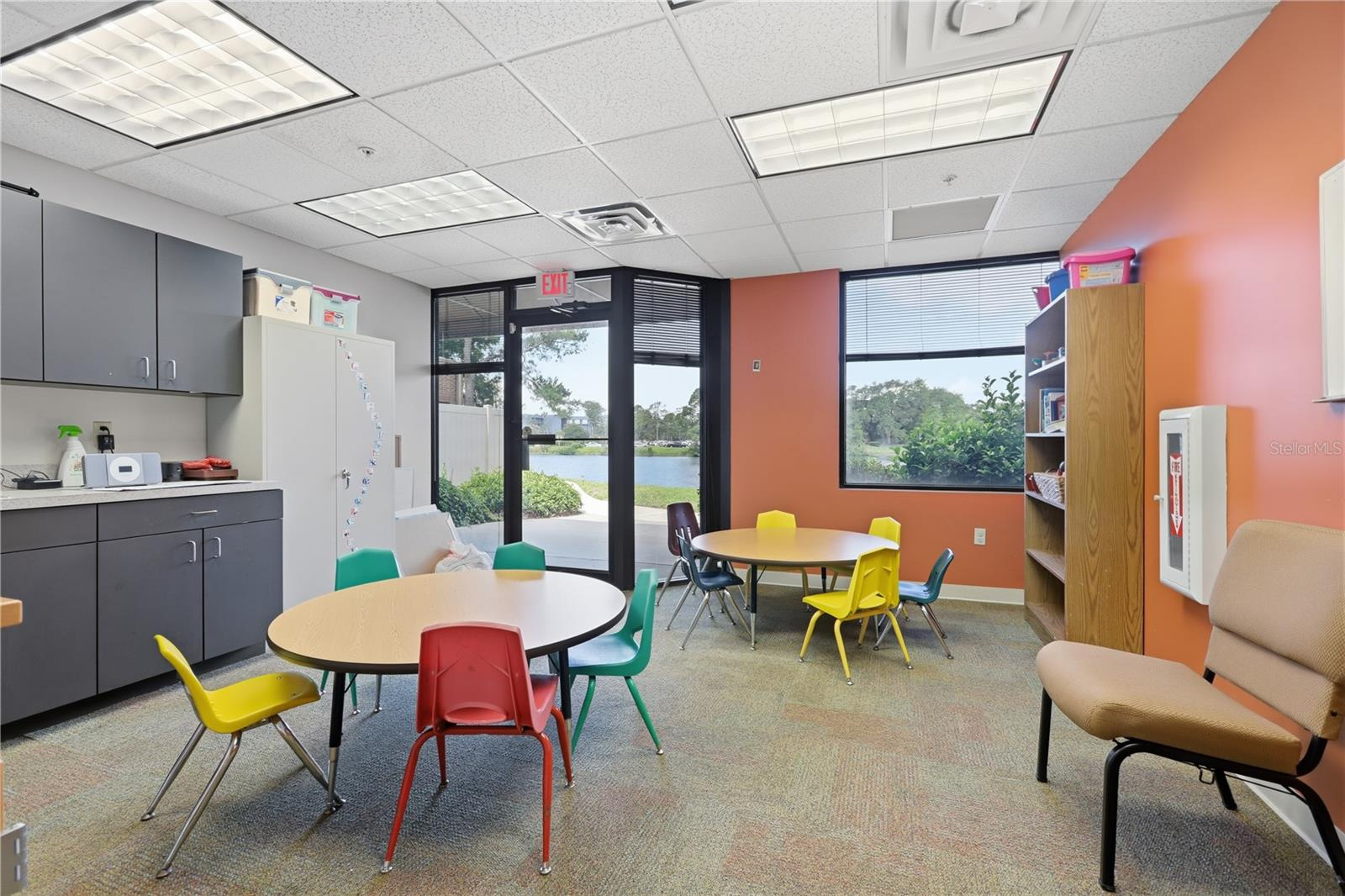 4 Office Buildings ( 18,500 sq ft) leased - 6.59% CAP Rate - Jacksonville $2,499,000