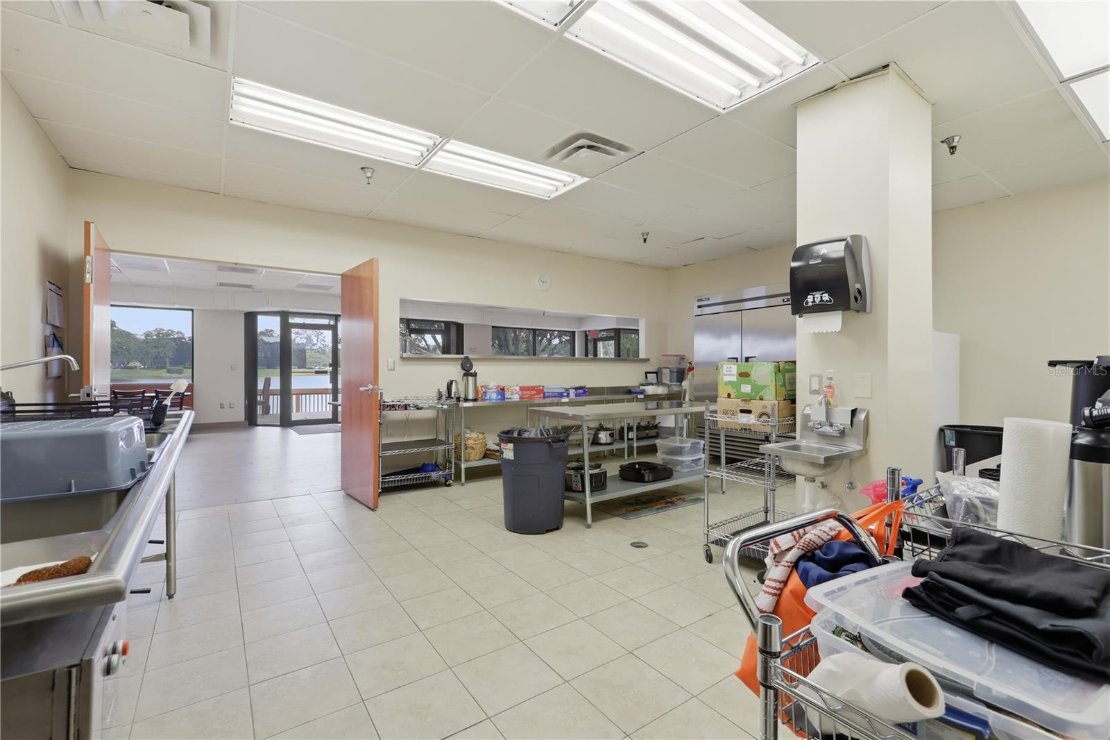 4 Office Buildings ( 18,500 sq ft) leased - 6.59% CAP Rate - Jacksonville $2,499,000