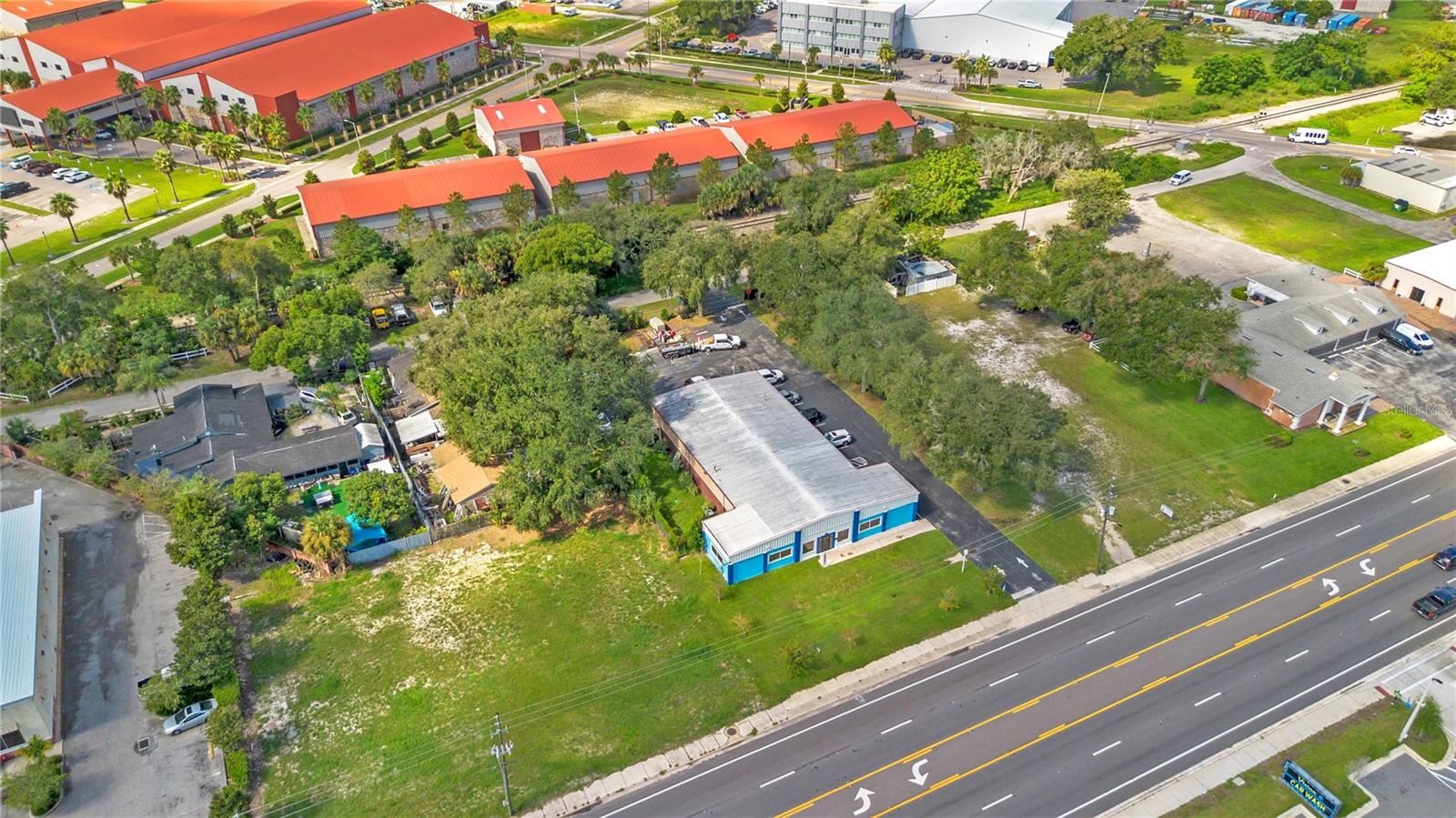 Large Commercial Building For Sale in Apopka, FL - Great For an Office Building $2,600,000