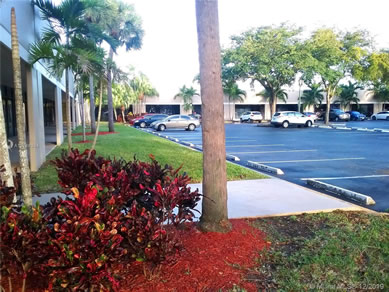 Florida Office Buildings For Sale - Let us help you buy or sell your next Office Building